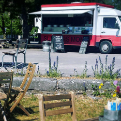Sundars MOMO food truck Blue Station 